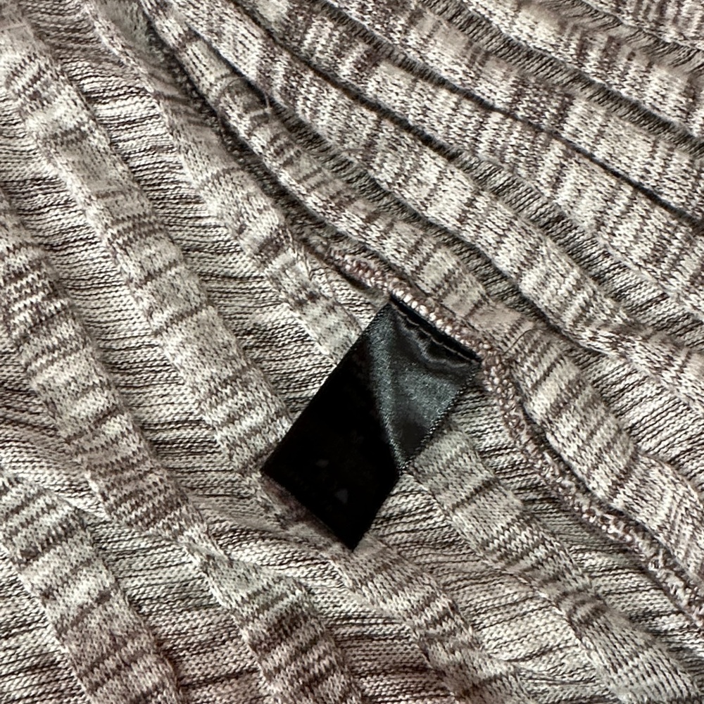 Wet Seal Gray Women's Sweater - Picture 3 of 7
